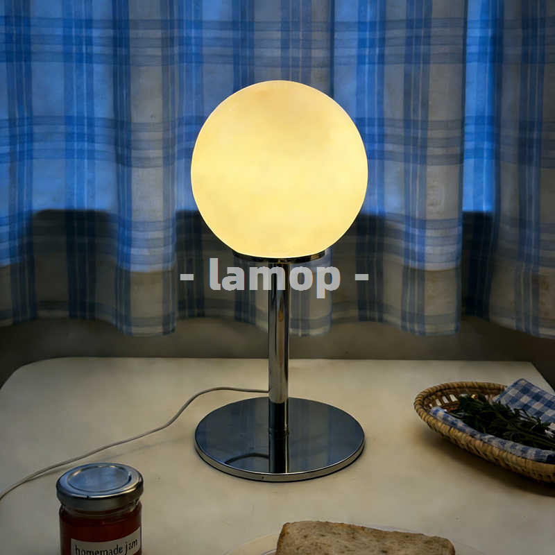 Lighting Decoration - โคมไฟตั้งโต๊ะทรงกลมสีขาวนม โครเมียม ขาตั้งบาง สีครีม แสงนุ่มนวล 3
