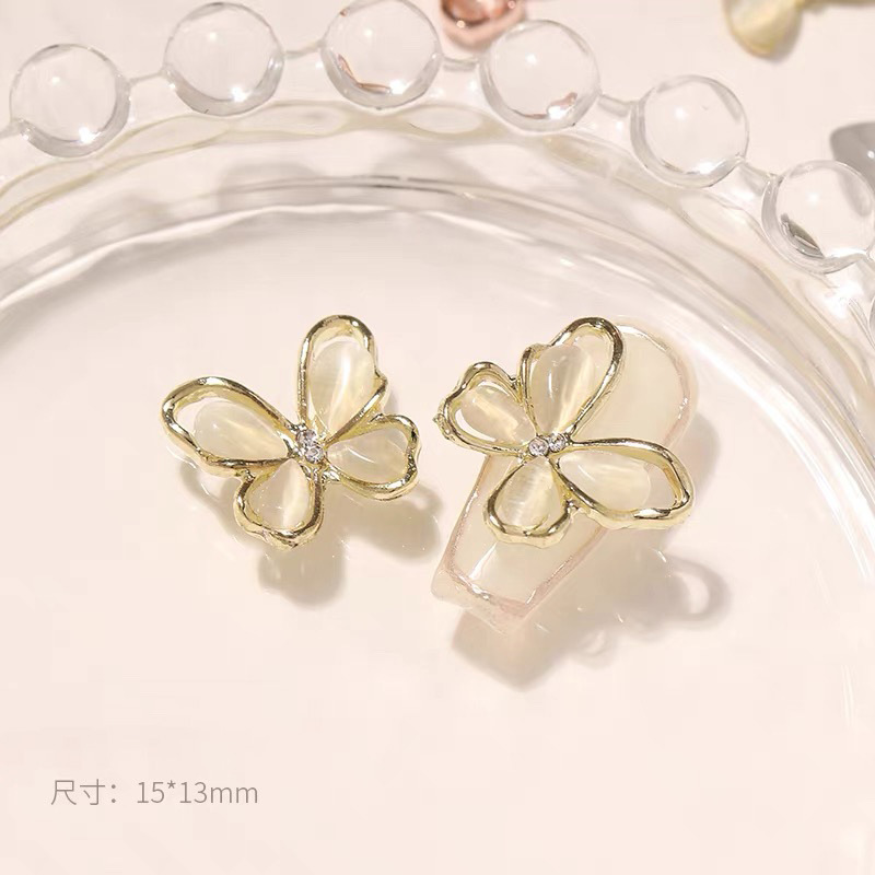 5 ชิ้นของตกแต่งเล็บรูปผีเสื้อ  - Nova Decor & Lighting Juletrelys บทวิจารณ์และราคา